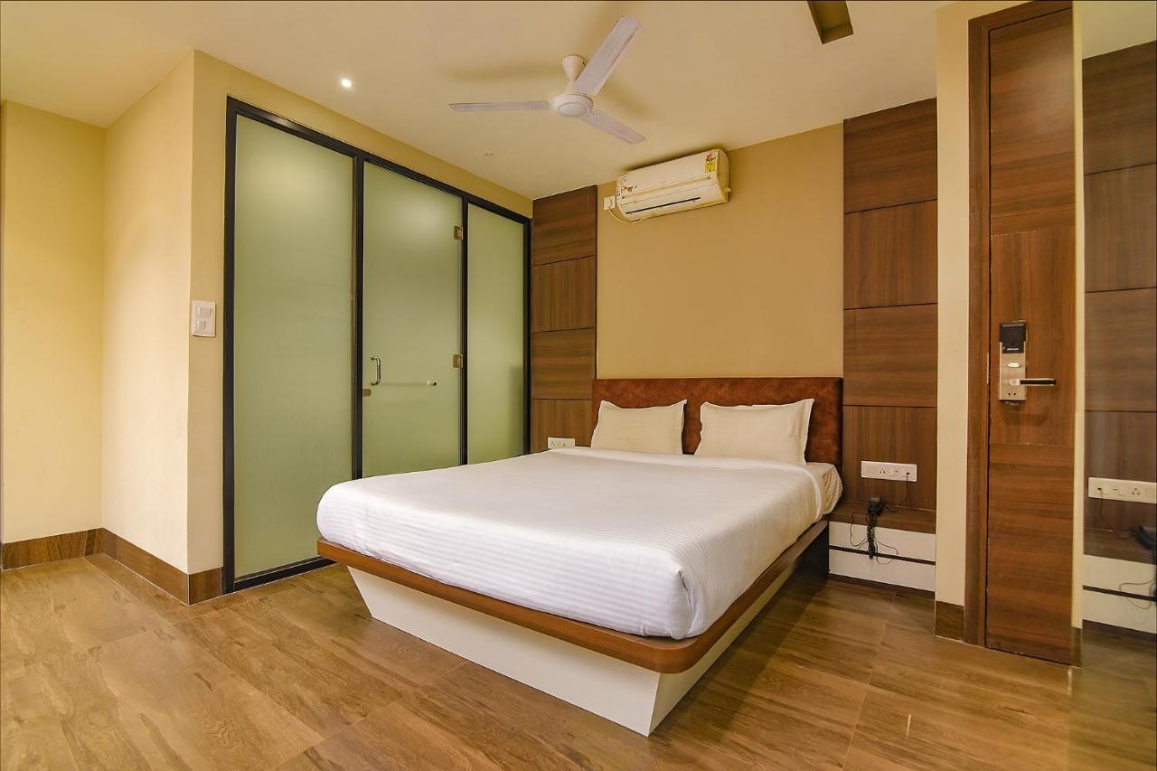 Fabhotel Eros 282 - Nr Sreebhumi Liluāh Exterior foto